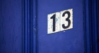 Pros and Cons of Installing Custom Number Plates