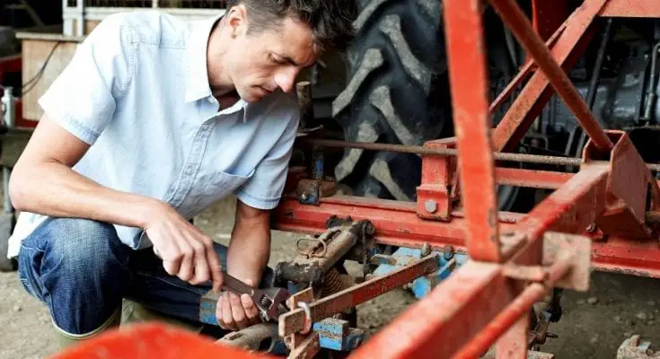 Tips for Maintaining a Tractor