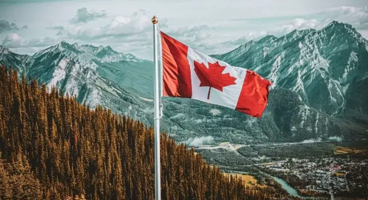 The History of the Canadian Flag