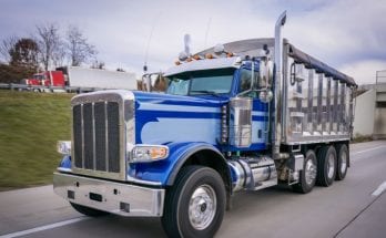 4 Useful Tips for Transporting Oversized Truck Loads