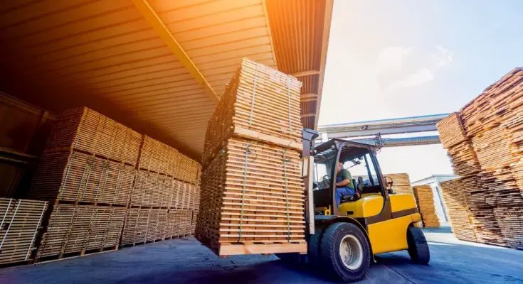 A Brief History of the Innovation of Forklifts
