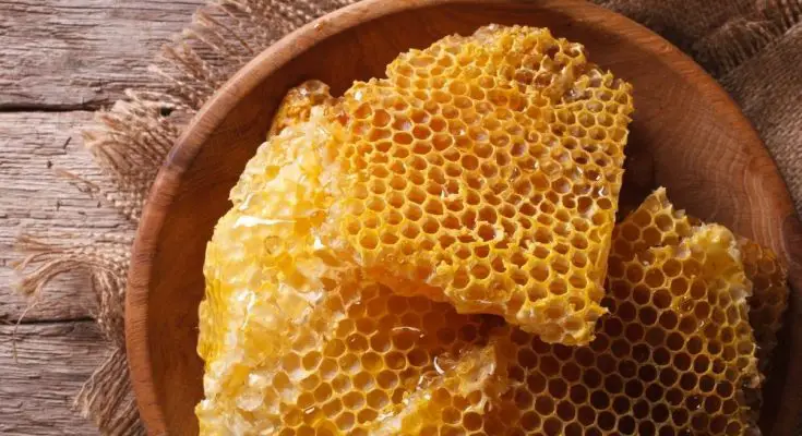 The Different Uses and Benefits of Beeswax
