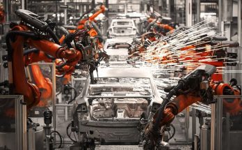 The Defunct Auto Manufacturers We Miss the Most