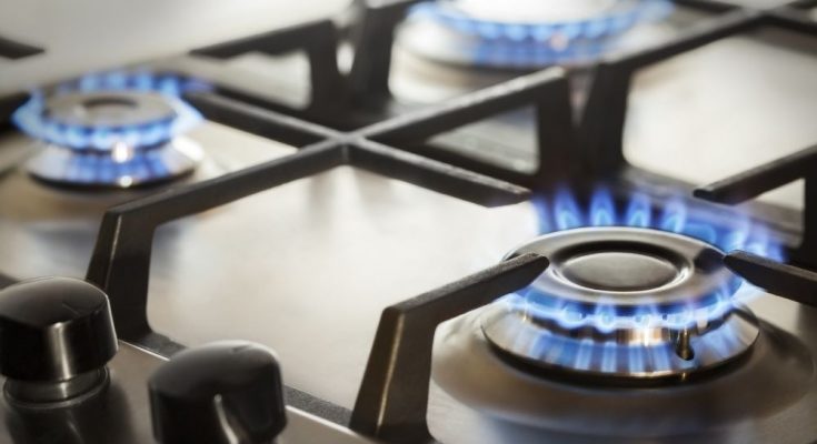 The Difference Between Electric and Induction Stoves