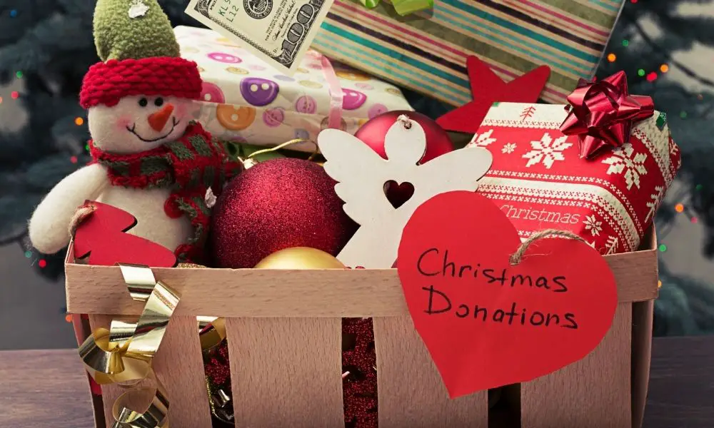 The Best Ways To Give Back During the Holiday Season