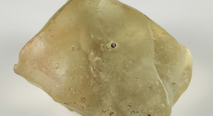 what is libyan desert glass