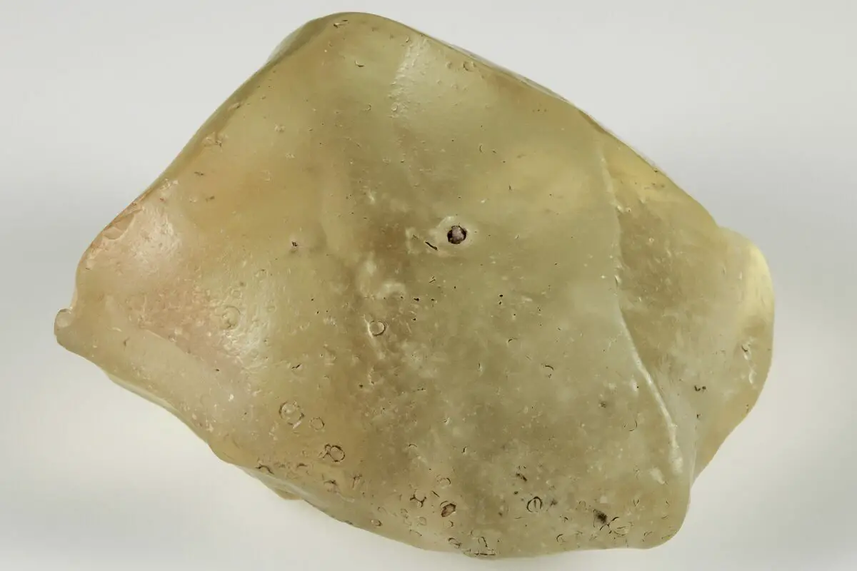 what is libyan desert glass