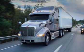 Safety Tips for Rookie Semitruck Drivers