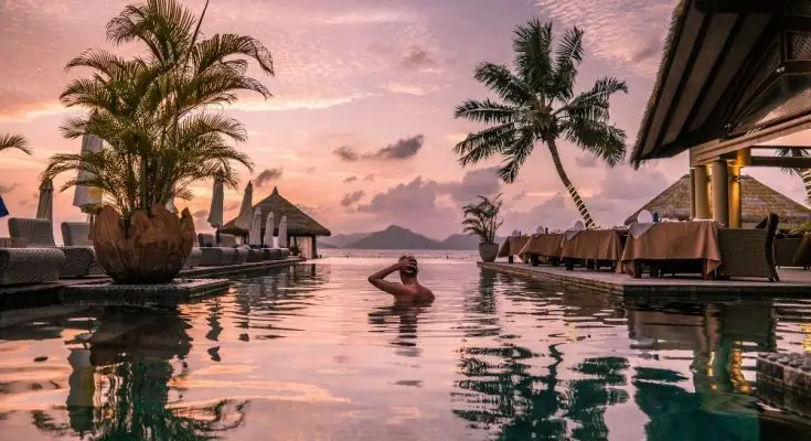 4 Activities To Do on a Tropical Vacation