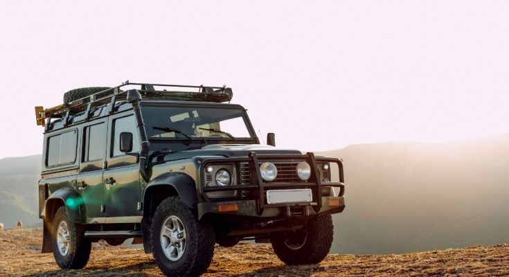 What Is the Jeep Wave? Rules To Follow When You Own a Jeep