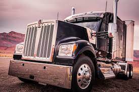 What You Need to Know Before Driving a Peterbilt