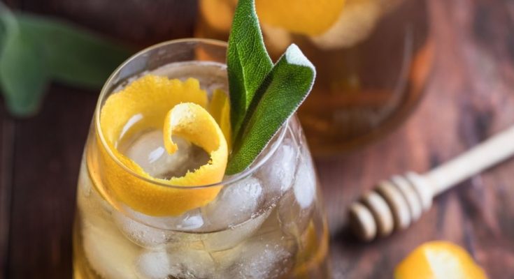 Best Honey Drinks To Get You Buzzed for the Weekend