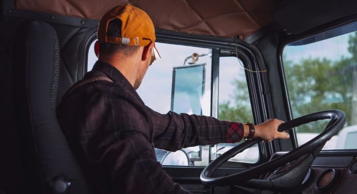 5 Tips To Stay Safe on the Road for Truck Drivers