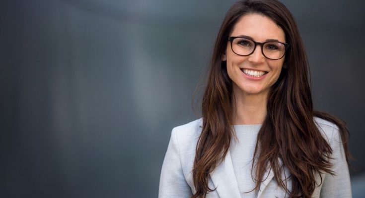Tips for Snapping Great Real Estate Agent Headshots