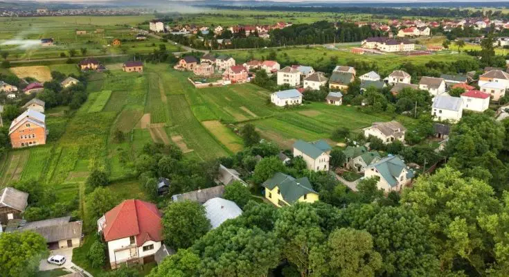 Advantages of Living in a Rural Community