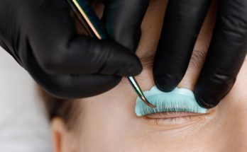 Extensions vs. Lash Lifts: What’s the Difference?