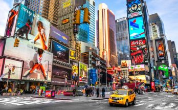 What You Should See When Visiting NYC: Tourist Life