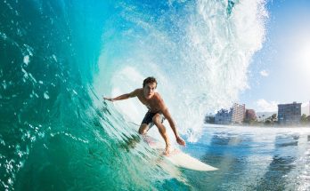 The 4 Best Places To Go Surfing in the US