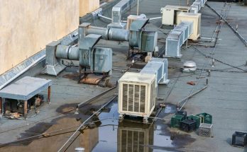 The Dangers of Ignoring a Leaky Commercial Roof