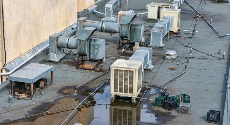 The Dangers of Ignoring a Leaky Commercial Roof
