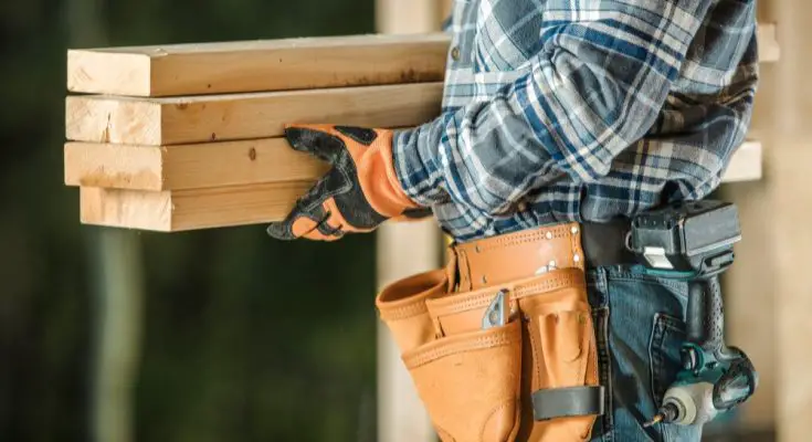 Things To Consider Before Becoming a Contractor