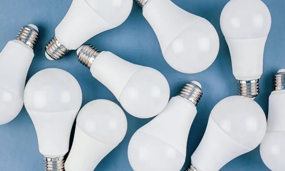 A Simple Guide to LED Bulb Brightness and Color Ratings