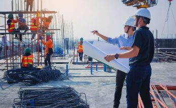 What Are the Responsibilities of a Construction Worker?