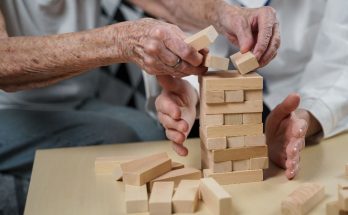 Activities To Do With a Family Member That Has Dementia