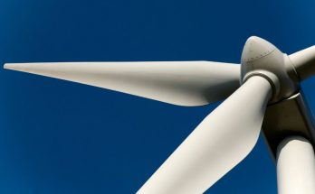 The Differences Between Onshore and Offshore Wind Energy