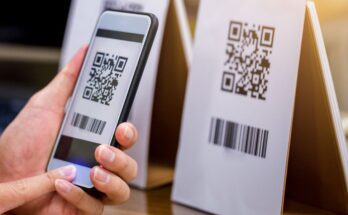 What’s the Difference Between a Barcode and a QR Code?