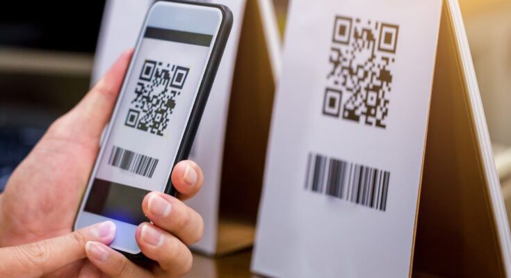 What’s the Difference Between a Barcode and a QR Code?