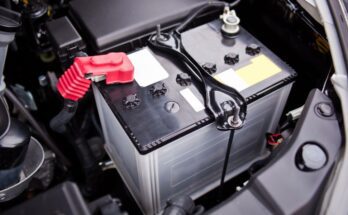 The Difference Between Auto and Marine Batteries