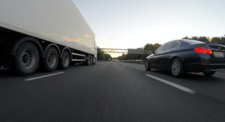 Open vs Closed Auto Transport