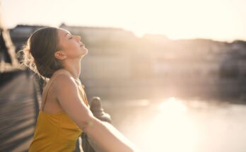 Insights and Strategies with a Psychologist in Toronto