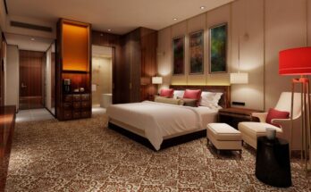 Benefits of Designing Large Hotel Room Bathrooms for Guests
