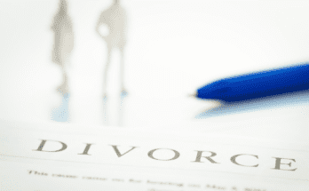 The Role of a Tulsa Men's Divorce Lawyer