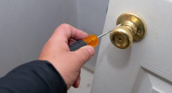 How to Fix a Stuck Toilet Door?