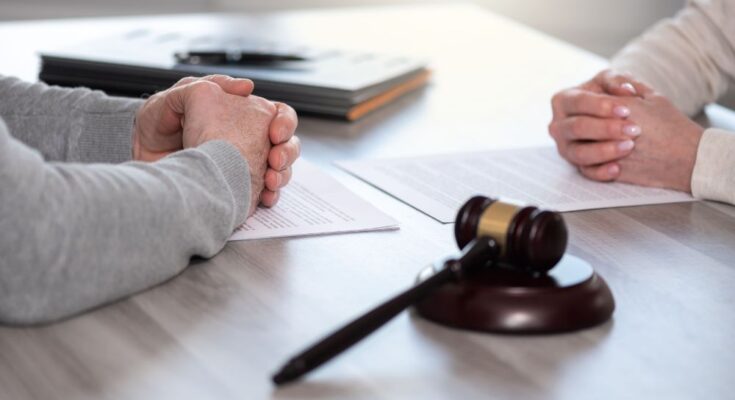 The Pros and Cons of Using Mediation in Divorce Proceedings