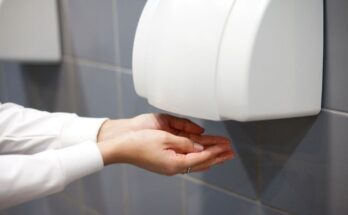 Automatic Features Every Commercial Restroom Should Have