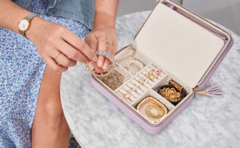How to Choose the Right Jewelry Tray